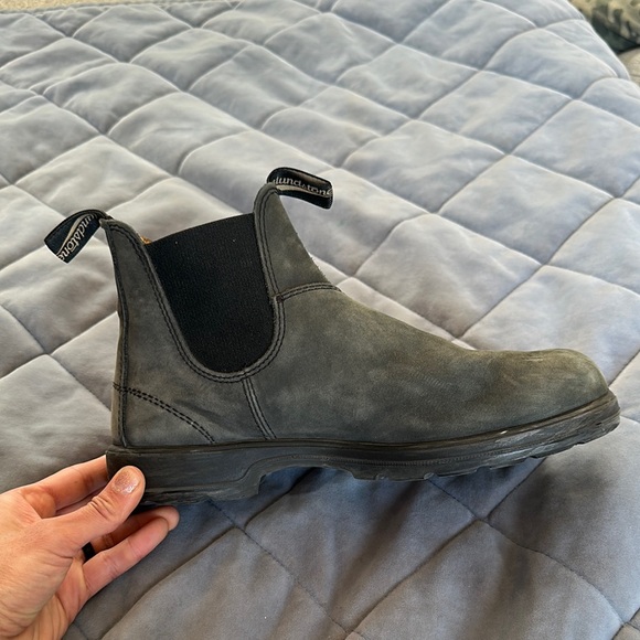 BLUNDSTONE Black Leather Boots Women's Size US 10 AUS 7 EUC Gray Chelsea Boot - Picture 10 of 16
